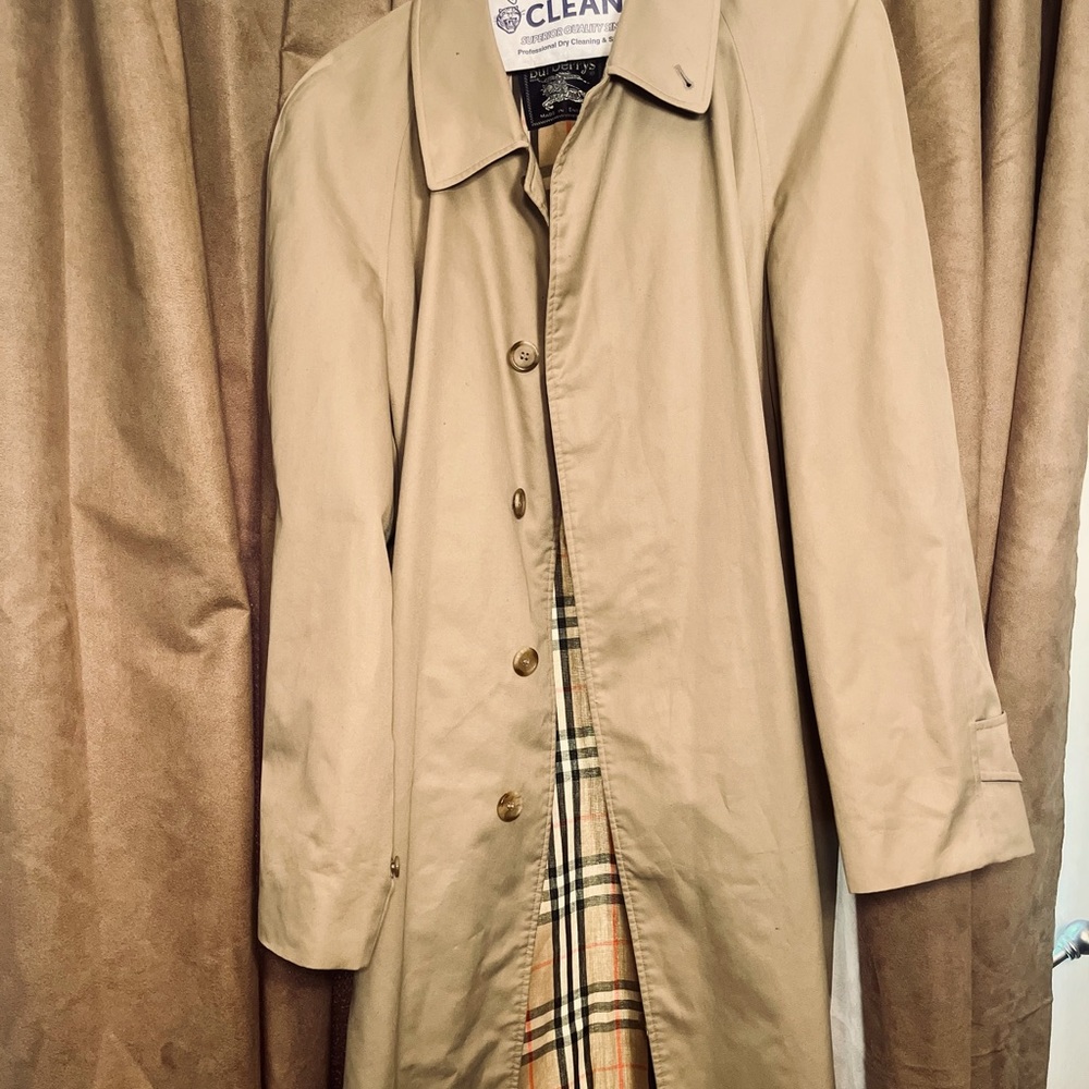 Women’s Large Burberry Vintage Trench Coat